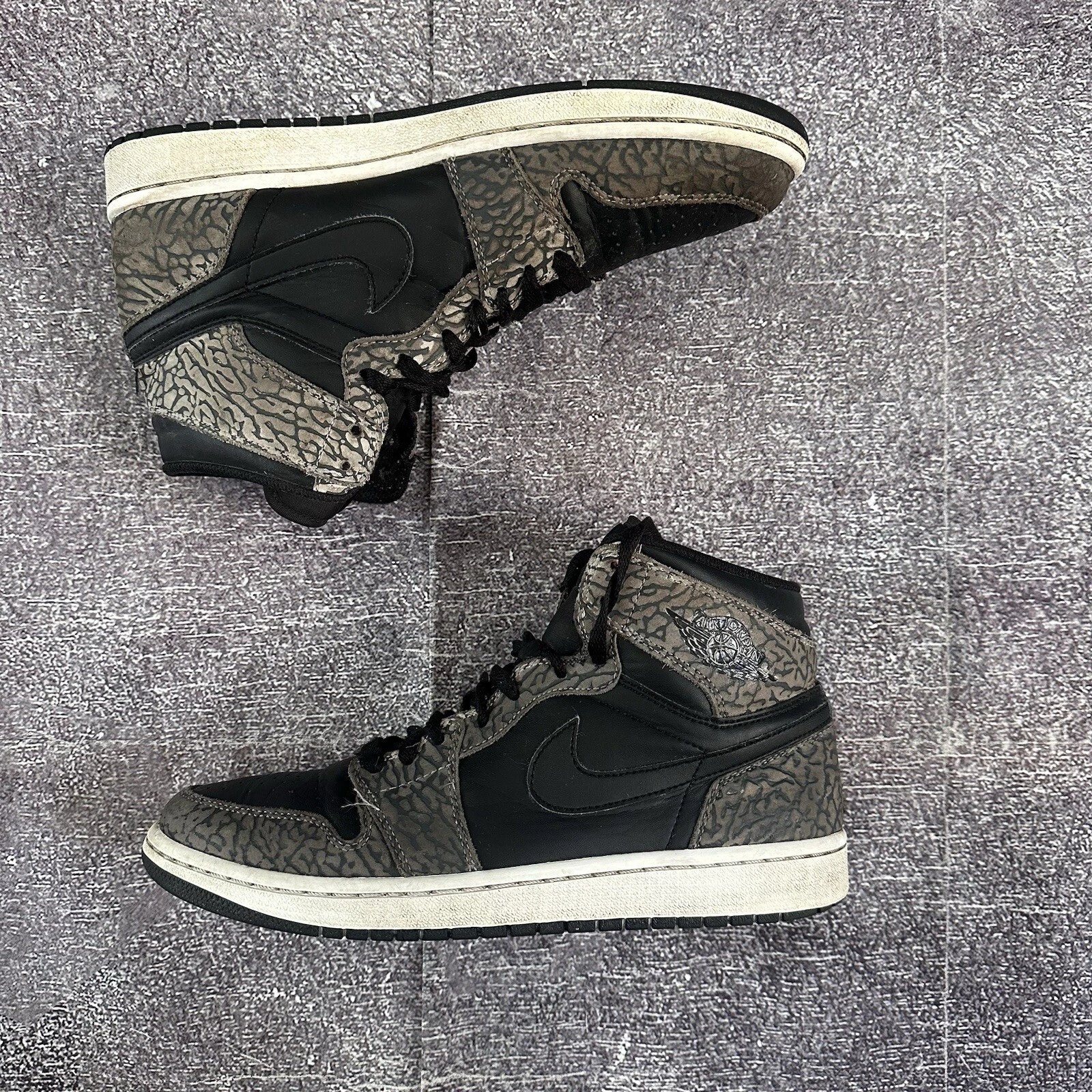 Nike Air Jordan 1 Retro Un Supreme homme noir imprimé éléphant taille 9 (839115 013)