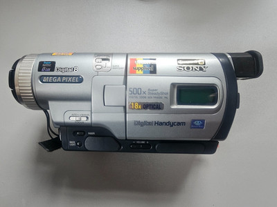 Sony DCR-TRV830E Digital8 Camcorder VideoKamera | Silber