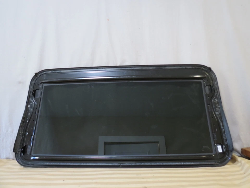13 14 15 16 17 18 2013-2018 Toyota RAV-4 RAV4 Sun Moon Roof Sunroof Glass OEM - Image 4 of 4