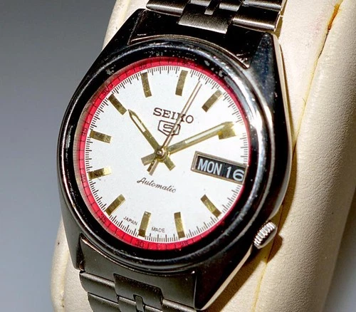 VINTAGE SEIKO 5 AUTOMATIC WATCH 34MM /DAY/DATE /SS / REF.# 7326-3100