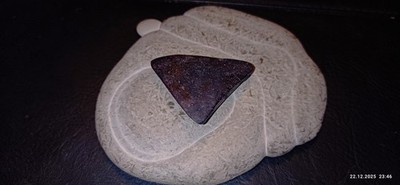 43 CT. Black Basalt Matrix Opal/Freeform/neu 