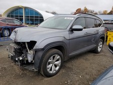(LOCAL PICKUP ONLY) Roof Glass Front Fits 18-...