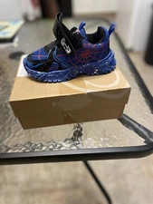Spidey Shoes SIZE CN 28 US 11 BRAND NEW NEVER WORN