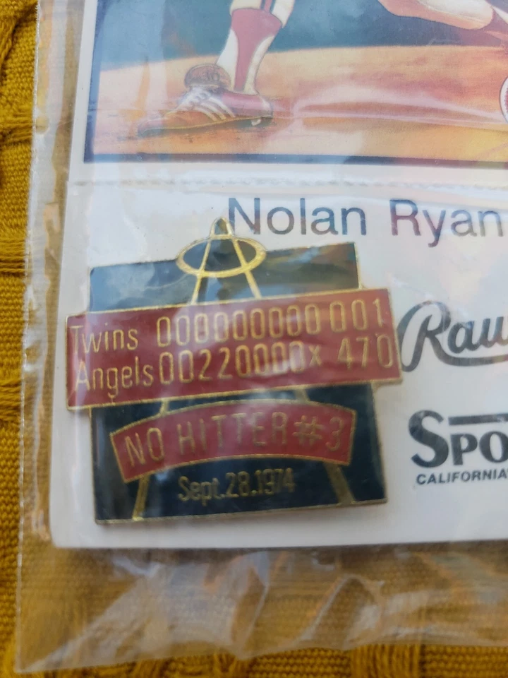 1992 Rawlings Sportmart Nolan Ryan 3rd No-hitter Special Lapel Pin Angels w/Card - Image 2 of 4