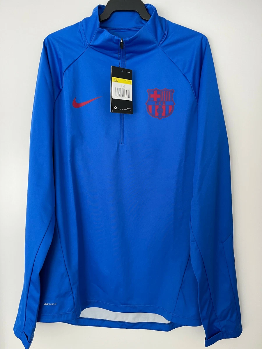 Raincoat shirt shop