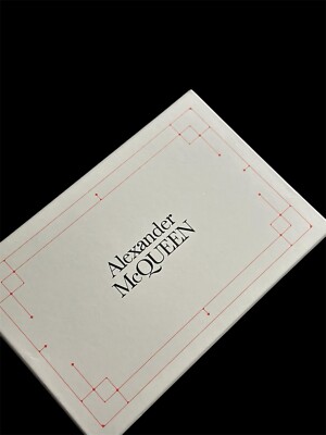 Alexander McQueen Schwarz-Weiß (Wildleder hinten) Größe 42