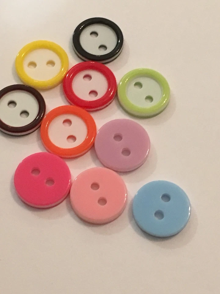 11mm / 18L 2 Hole Rim Coloured Buttons White Centre Pack Of 10 - Image 2 of 4