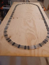 O GAUGE Tubular Steel Track O-36 Curve Oval Layouts - Power Source & Lock-Ons