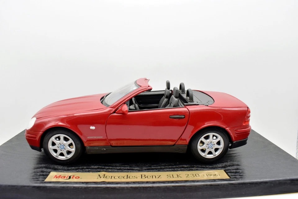 Modellino auto scala 1:18 Mercedes benz SLK 230 modellismo statico collezione - Immagine 3 di 4
