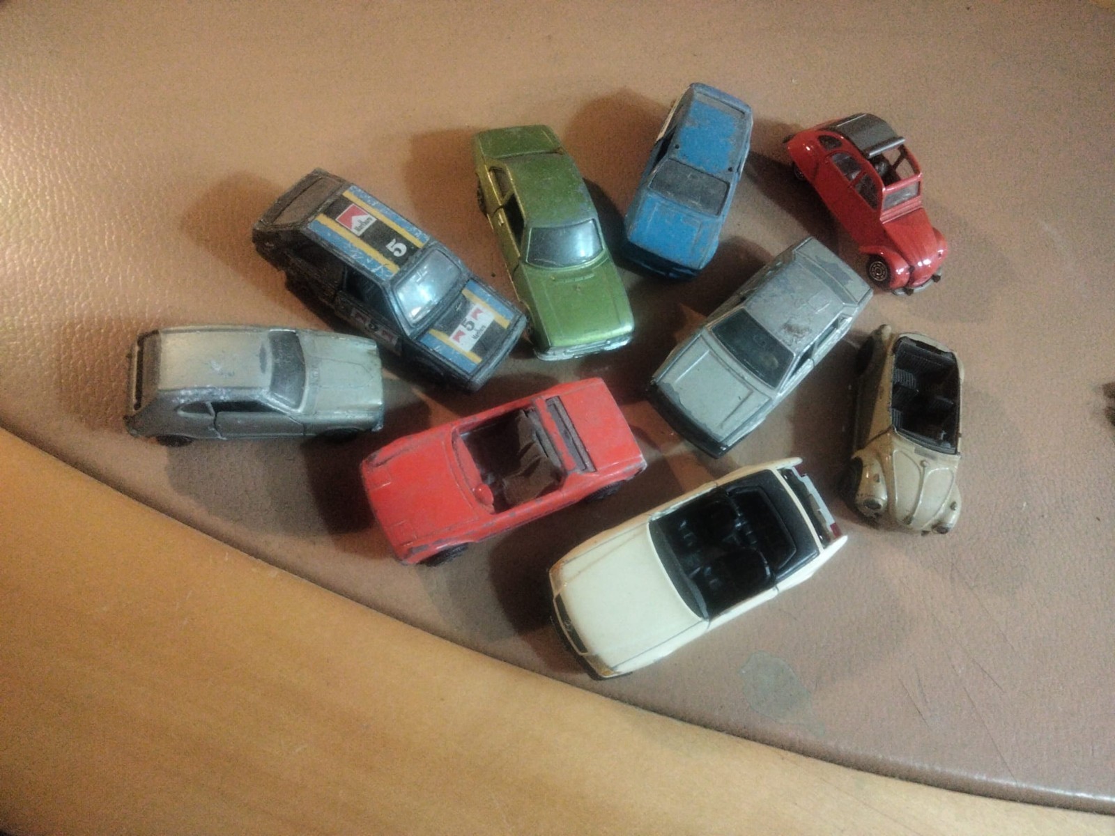 LOTTO DA RECUPERO/RESTAURO DI N. 9 AUTO SCALA 1:43 - VARIE MARCHE
