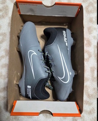 Nike Hyperdiamond 4 Pro Metal spike softball cleats Size 9