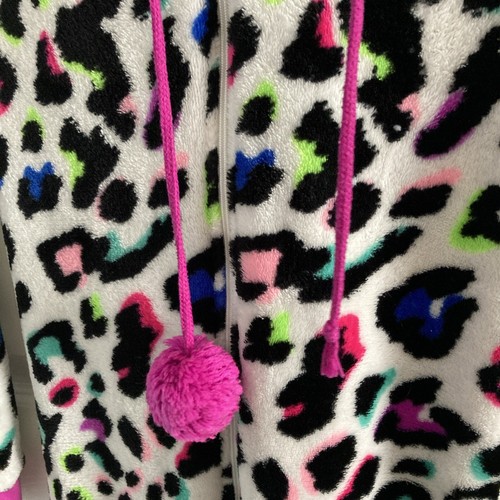 Secret Treasures sleepwear Size S Winter Pajamas Faux Fur Hood.needs Sewing - Picture 7 of 10