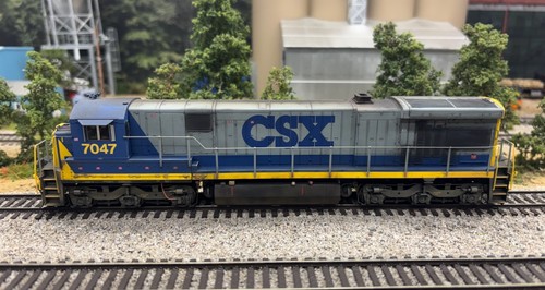 HO Rapido CSX C30-7 #7047 LokSound 5 DCC/sonido y personalizado desgastado | Condition: Used