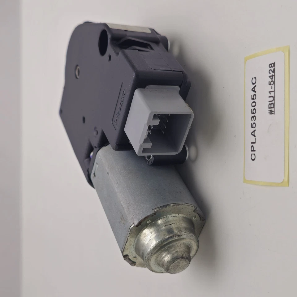 2013-2021 Land Rover Range Rover Panoramic Sunroof Motor CPLA53505AC - Imagem 3 de 4