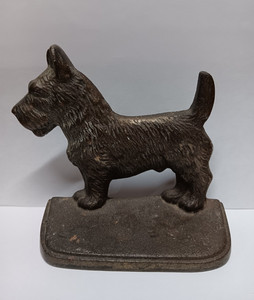 Circa 1920s Antique Hubley Cast Iron Scottie Dog #217 Doorstop