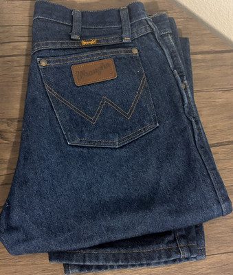 Wrangler Men's Straight Fit Blue Denim Jeans Cotton Medium Wash Zip Button