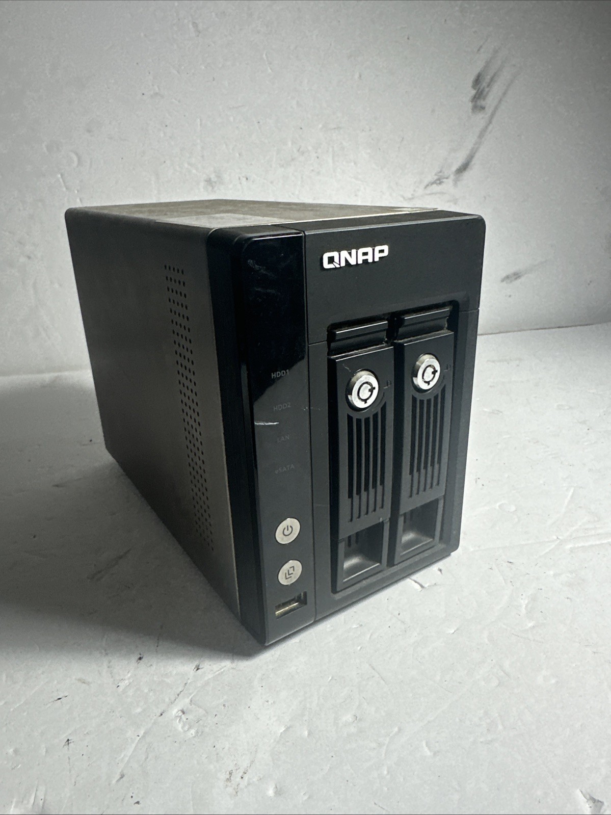 Qnap TS-239 Pro II+ 2 Bay Network Attached Storage No Key LOCKED READ DISCRIPTI