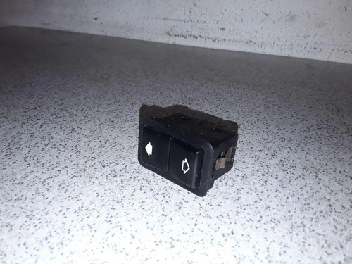 BMW 5 Touring E39 Schalter für Fensterheber hinten links 8368974 3.00 33746203