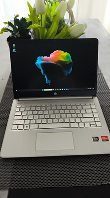 HP 14s-fq1357ng 14 Zoll Ryzen 5 5500U 16GB RAM 512GB SSD Win11 Silber