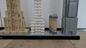 LEGO ARCHITECTURE: New York City (21028) WITH ORIGINAL BOX AND INSTRUCTIONS