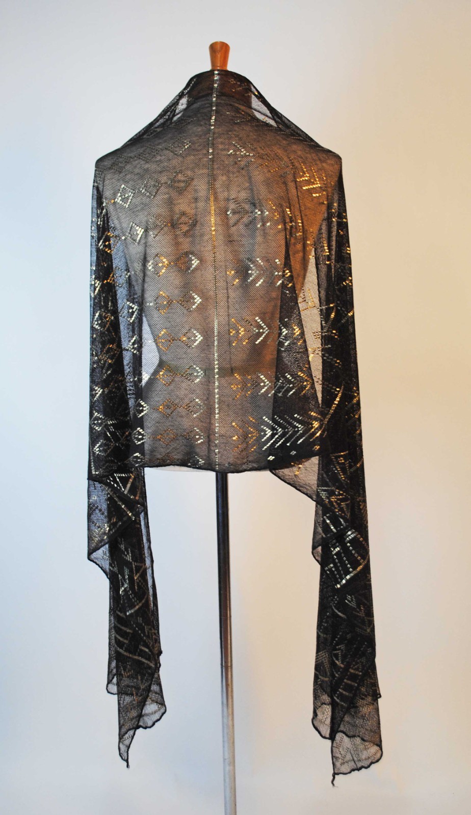 SHIMMERING 1920 BLACK NET & SILVERY SILVER FOIL ASSUIT SHAWL WITH FIGURES image 3