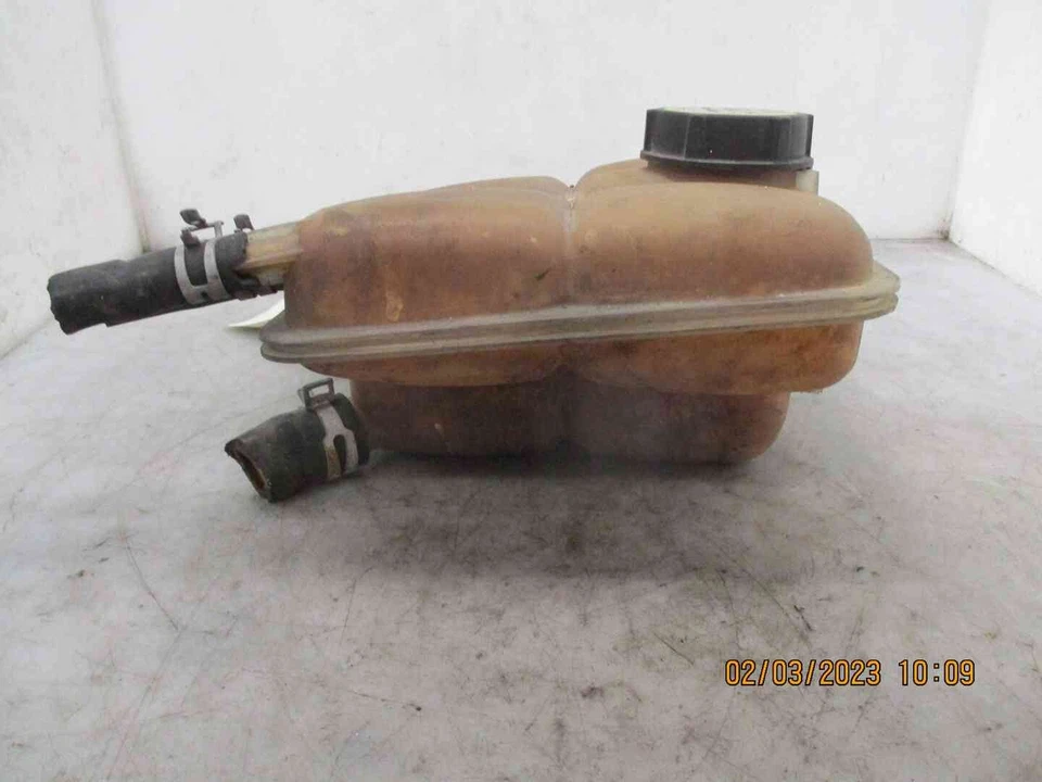 Vase expansion Volvo V50 30776151 - Photo 2/4