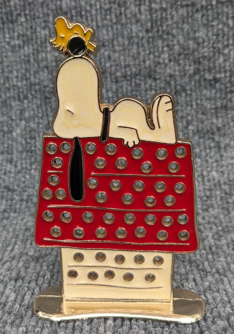 Vintage 1965 Snoopy Woodstock Metal Enameled Dog House Earring Holder