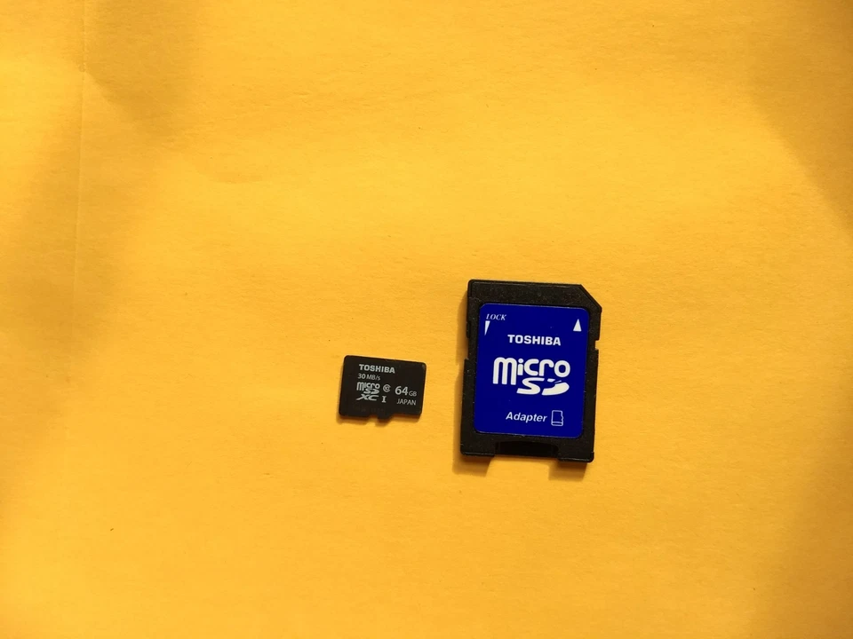 Toshiba 64 GB Class 10 Micro SD MicroSD HC Card w Adapter + WARRANTY + FREE SHIP - Image 3 of 4