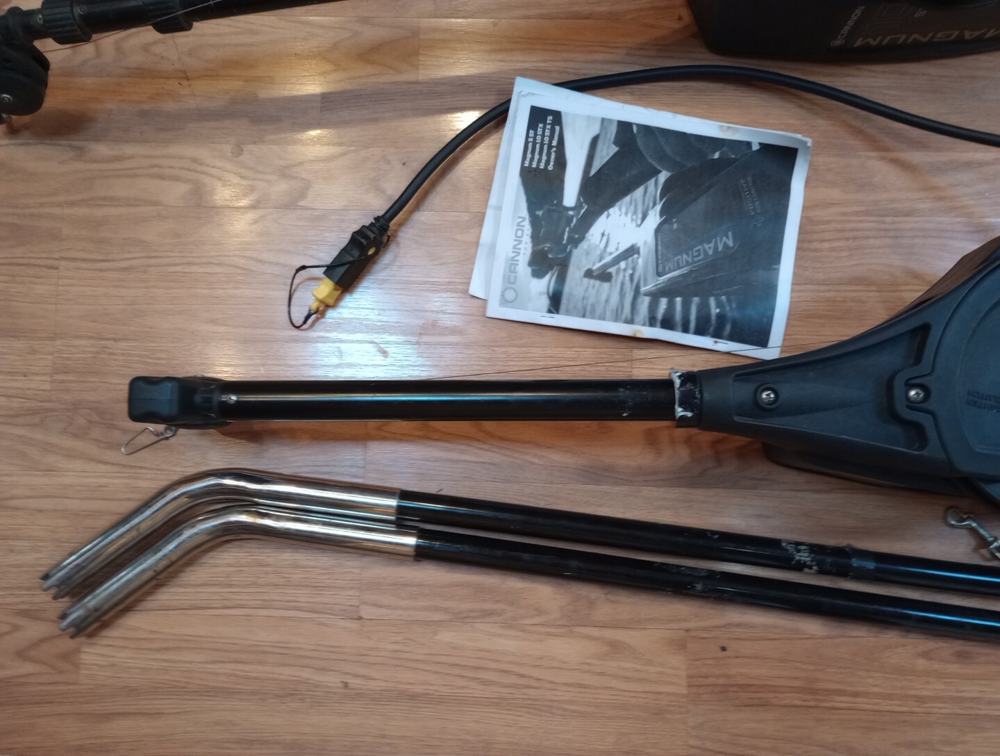 Used Magnum Downriggers 5st And 10 Stx TESTED eBay