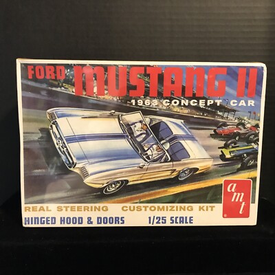AMT 1369/12 FORD MUSTANG II 1963 CONCEPT CAR MODEL KIT-NIB-1/25 SCALE