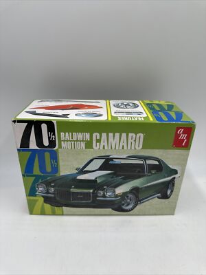 AMT 1/25 Scale Baldwin Motion 1970 Chevy Camaro Plastic Model Kit