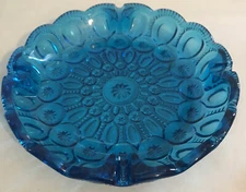 Ashtray Blue Art Glass Studio Star and Loop Pattern 8-inch Diameter Round Pretty