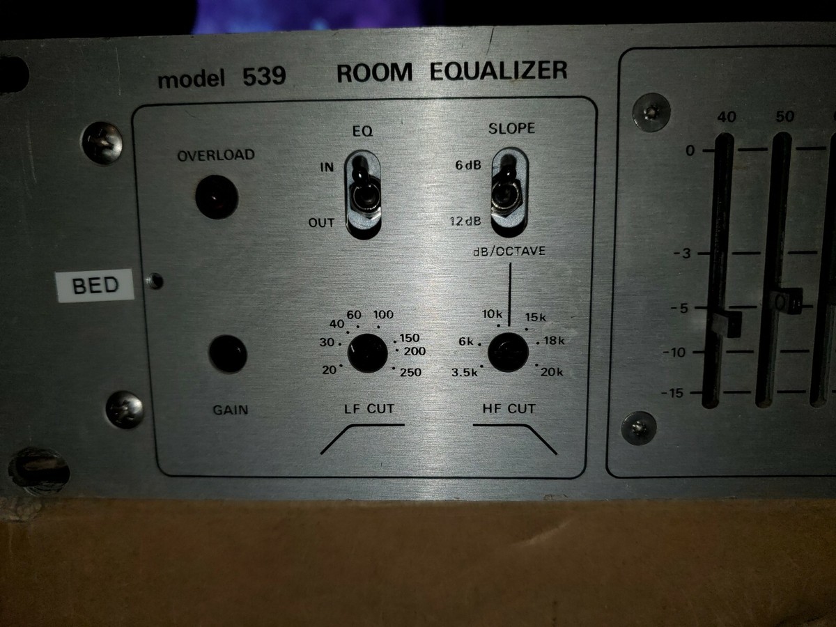 0 Equalizer Vintage In Made with UREI Room equaliza MODEL539 0 Equalizer Vintage In Made with UREI Room equaliza MODEL539
