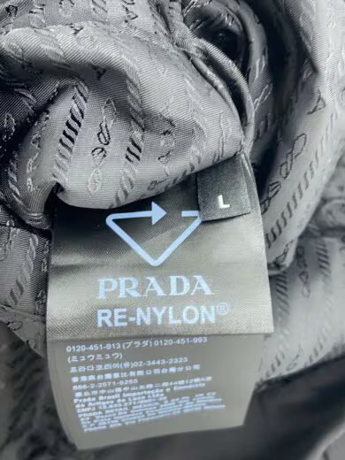 PRADA 22AW Triangle Logo Zip Hoodie/ Large/ Cotton/ Black/ UJL28A-S222-11B9 thumbnail 3