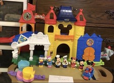 Fisher-Price Little People Magic of Disney Day at Disney Palace Castle Playset