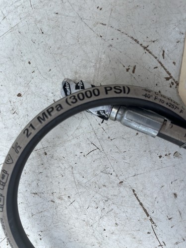 NOS John Deere AW28954 HYDRAULIC HOSE C2C - Picture 3 of 3
