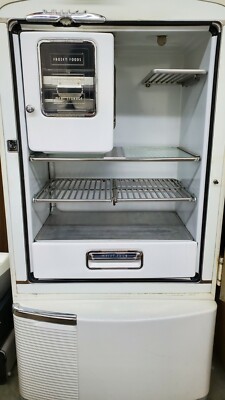 Vintage 1946 A-741 Philco Refrigerator Freezer Coolshelf Fully