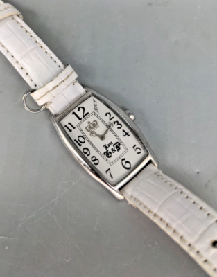 Juicy Couture White Leather band Watch - Missing Charm  display picture 3