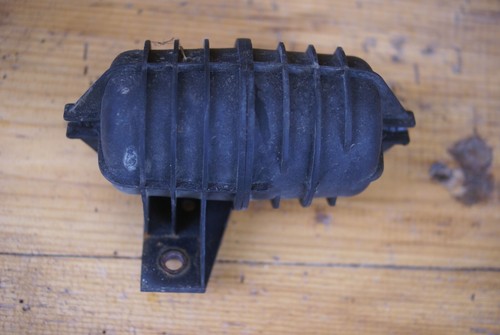 BMW E46 3er E60 E39 Unterdruckbehälter 2247620