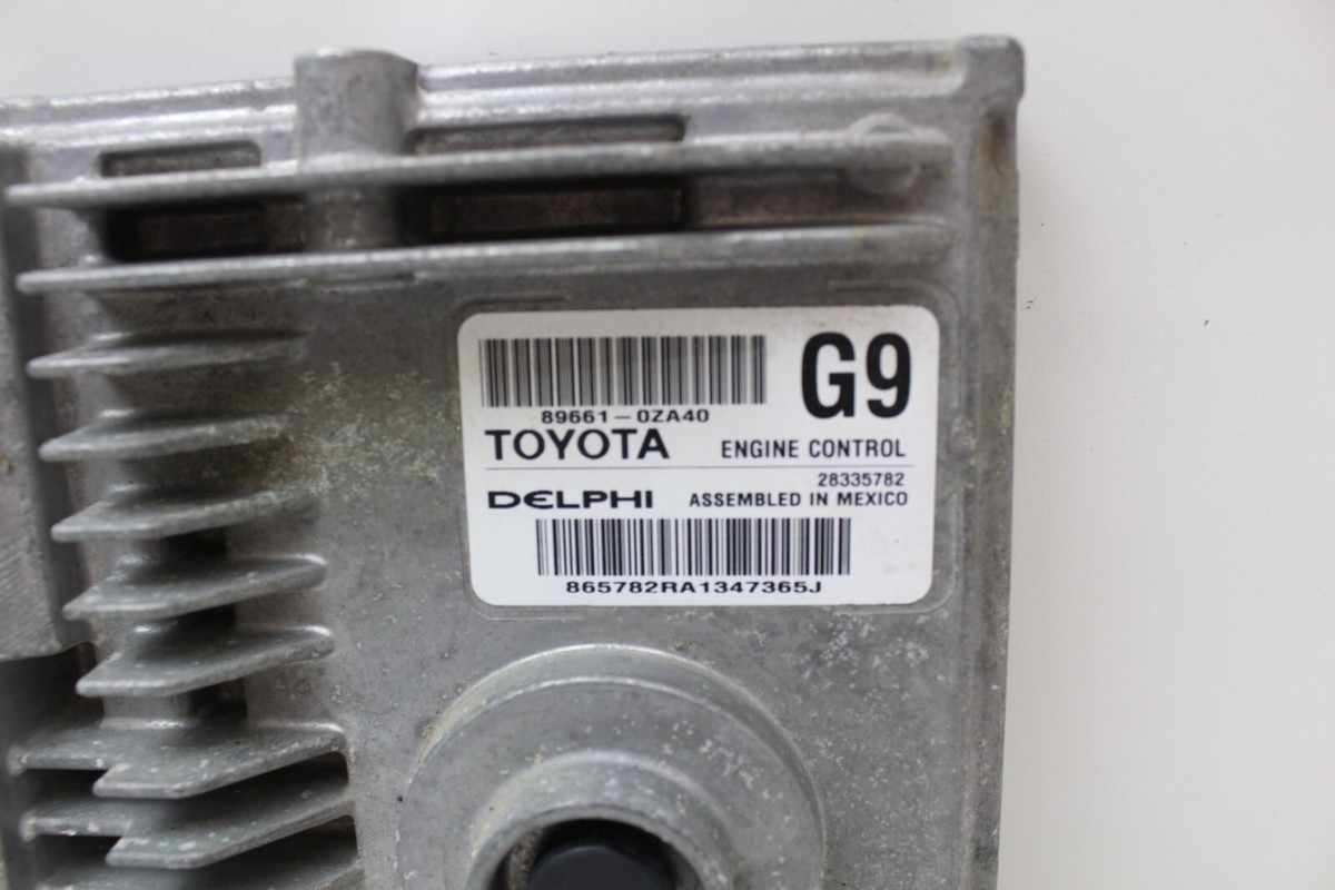 ゲームソフト　0430 6 ISUZU WIZARD Engine Control Unit ECU 6VD1 8093935590 Used