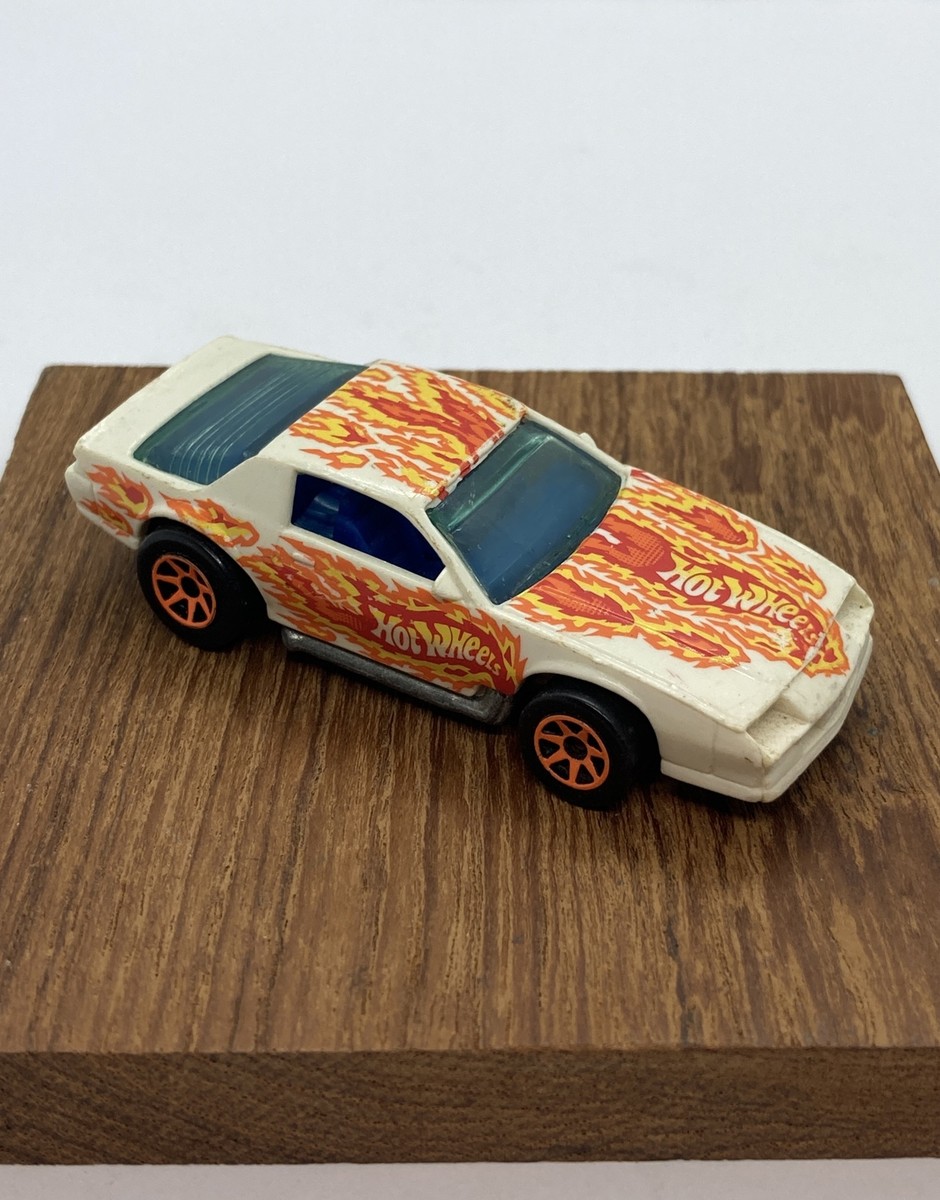 Vintage Hot wheels Camaro 1983 White w/ Orange Flames | eBay