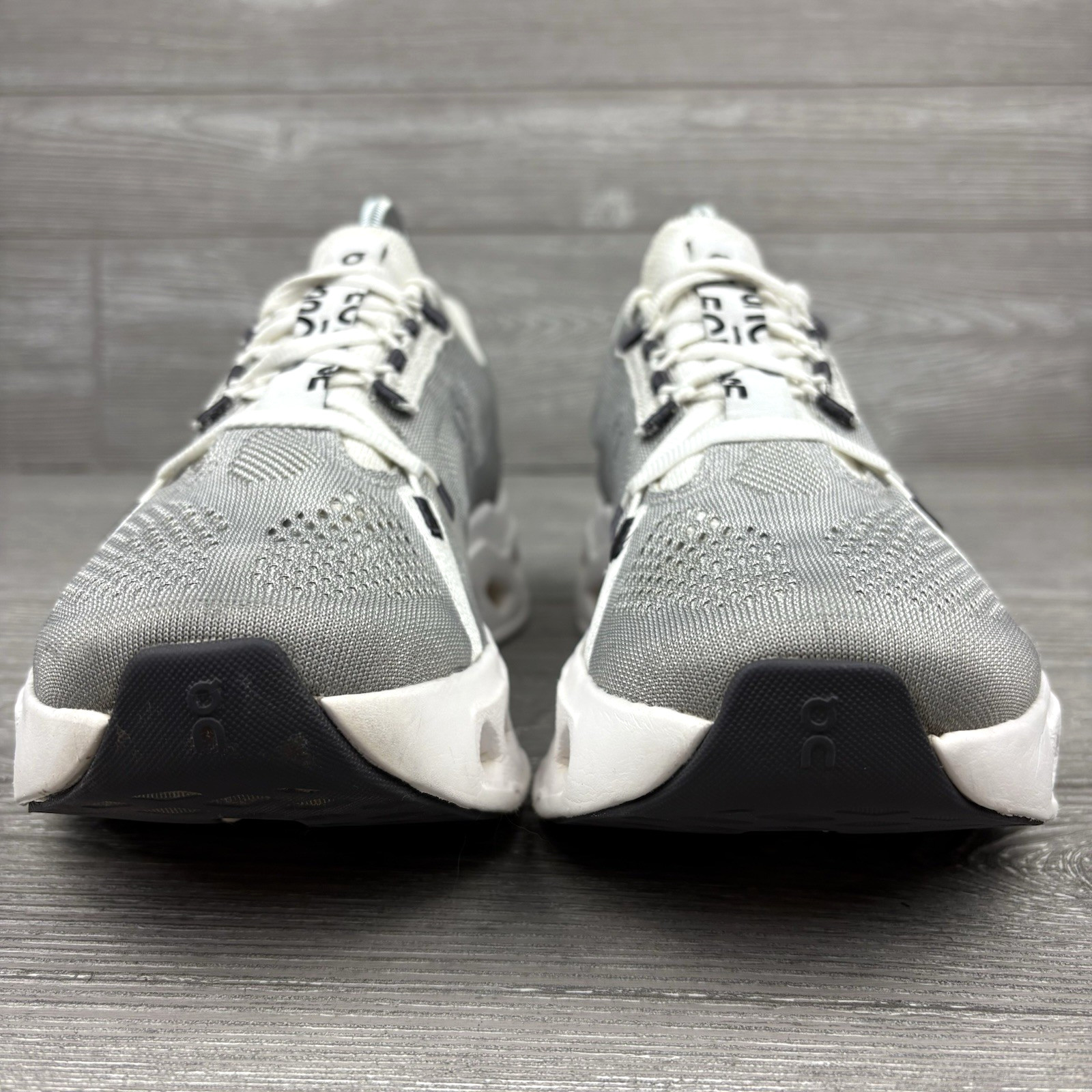 On Cloud Cloudeclipse Women's Size 8 Gray White R… - image 2