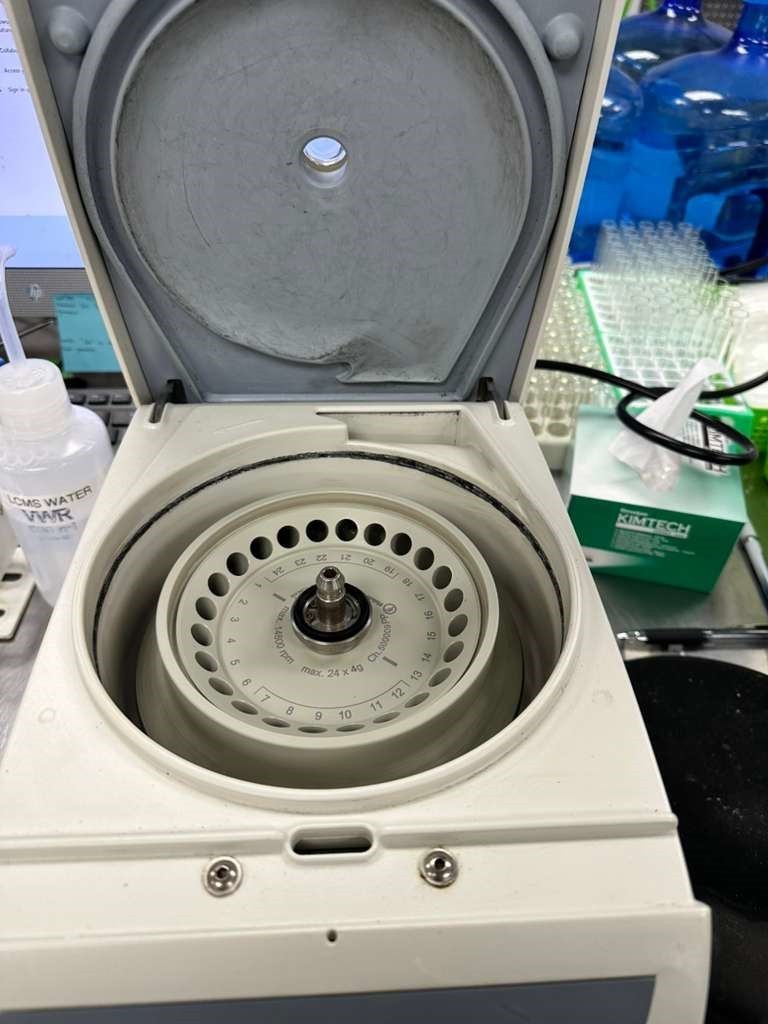 FISHER SCIENTIFIC ACCUSPIN MICRO 17 CENTRIFUGE CAT NO 75002461