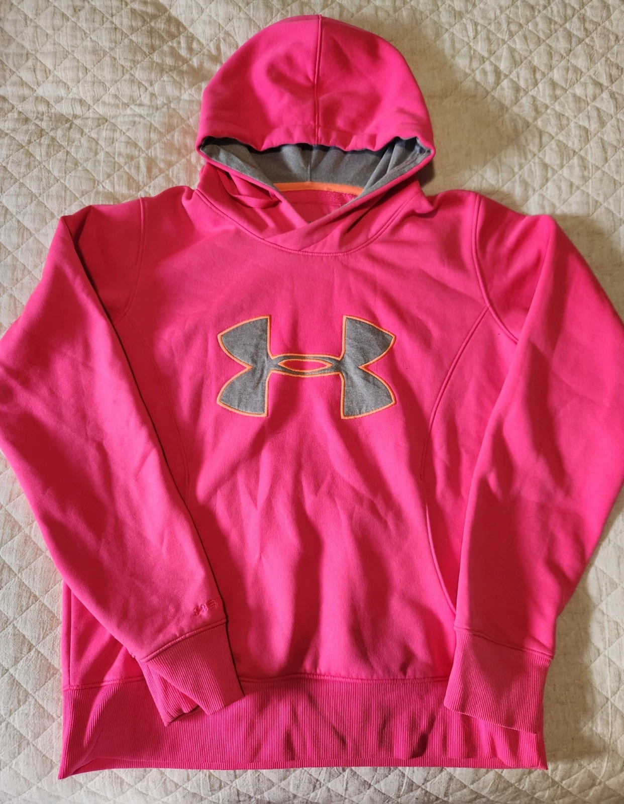 Under Armour Women’s Hot Pink Hoodie Storm Collection Size M