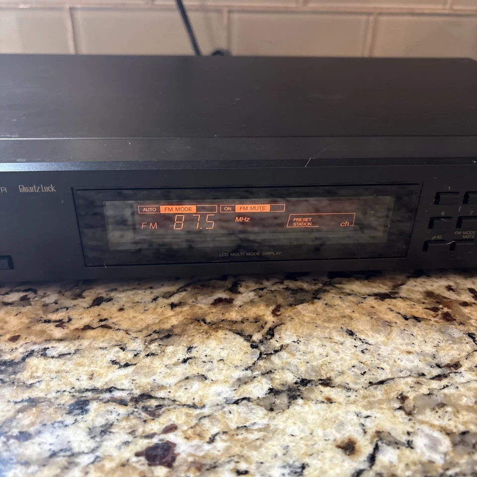 Vintage JVC FX-97 AM-FM Computer Controlled Tuner - Tested & Works - Image 4 of 4