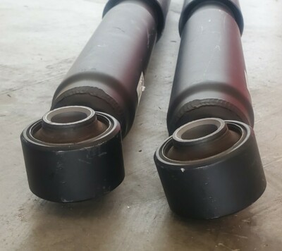 OEM Toyota 4 RUNNER 5th Gen Tokico Rear Shock Absorbers 2010 OEM Toyota 4 RUNNER 5th Gen Tokico Rear Shock Absorbers 2010
