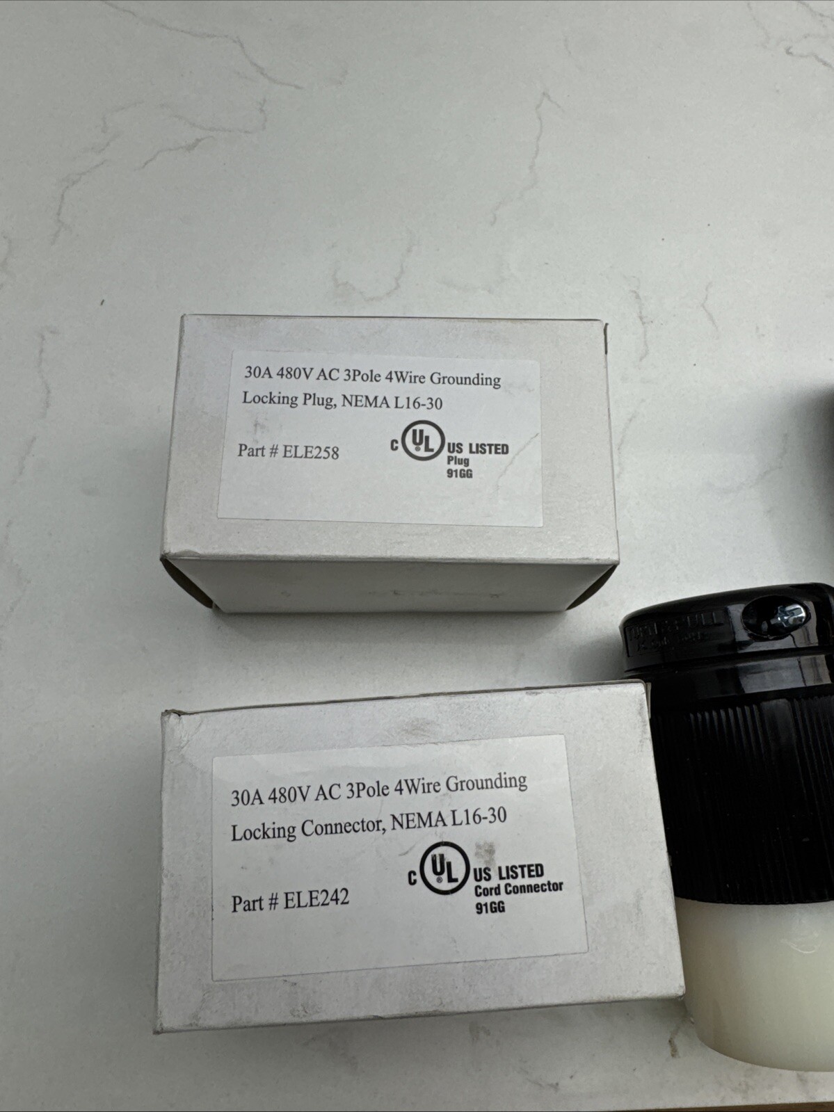 Grounding Locking Plug 30 A 480 V AC ELE242 & ELE258 Male And Female Set