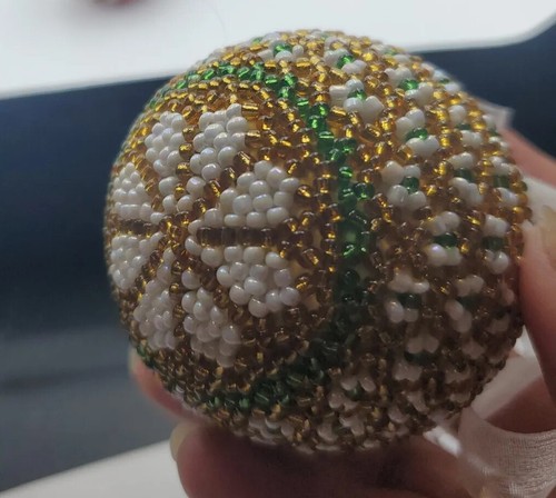 handmade beaded christmas ornaments. - Bild 3 von 7