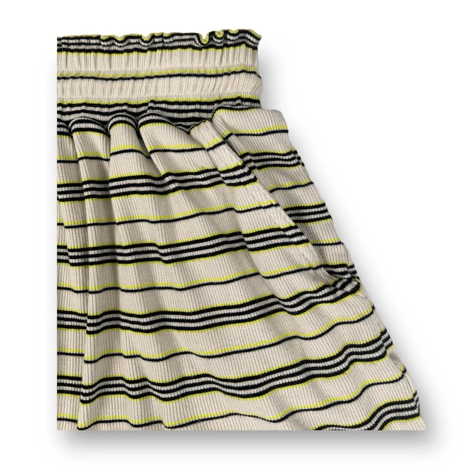 Volcom Popztone Striped Shorts Size Medium - Image 3 of 4