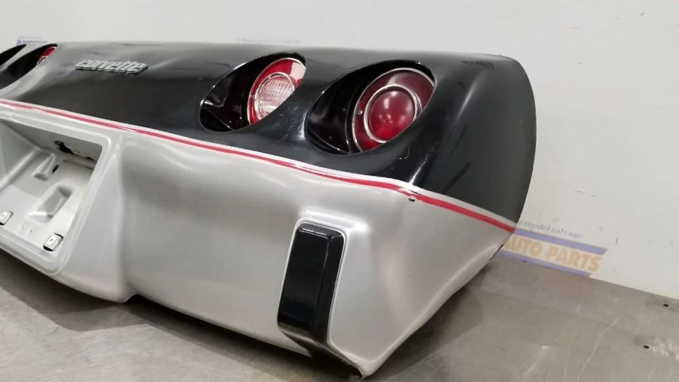 1978 CHEVY CORVETTE C3 PACE CAR COMPLETE REAR BUMPER WITH LAMPS SILVER AND BLACK - Image 3 of 4